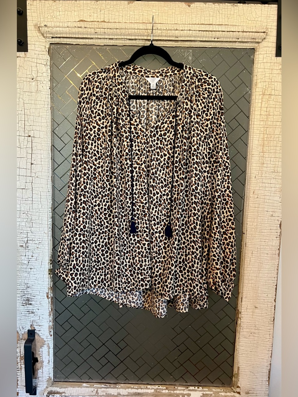 crown & ivy Leopard Print Tie-Front Blouse - Beige/Black
